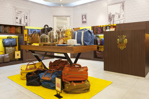 ▲  지.스트리트 494 옴므에서 이태리 가방 브랜드 펠리시의 팝업 스토어를 진행한다.