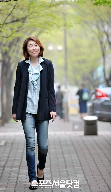 ▲농구 선수 유니폼을 벗고 여자 정선민으로 자신있게 살아가겠다고 선언한정선민. / 문병희 기자