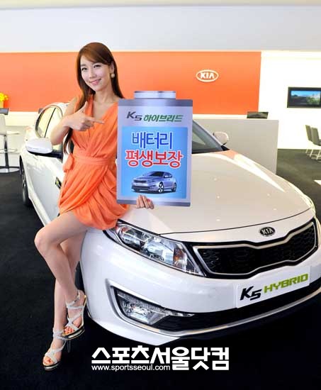 기아차가 5월 K5 하이브리드 출고 고객을 대상으로 배터리 평생 보장 프로그램을 실시한다.