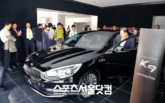 4일 기아자동차는 전국 22개 K라운지에서 K9 설명회를 가졌다.