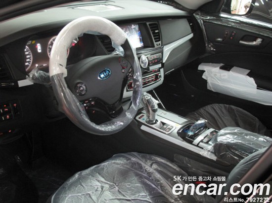 중고차 매물로 등록된 기아차 K9 내부. / 사진출처-SK엔카