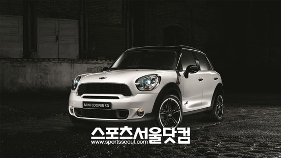 MNI 컨트리맨 디젤 모델이 14일 국내에 공식 출시됐다.