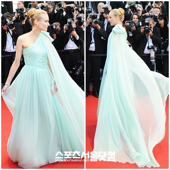 ▲배우 다이앤 크루거가 16일 오후에 열린 칸 국제영화제 개막식 레드카펫 행사에 심사위원 자격으로 참석해 포즈를 취하고 있다. / 배정한 기자