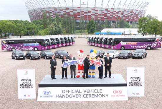 16일(현지시각) 유로 2012 공식 후원사 현대ㆍ기아차가 대회 공식 차량을 지원했다.
