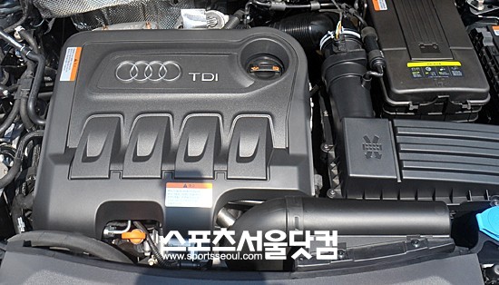프리미엄 콤팩트 SUV ‘뉴 아우디 Q3’의 엔진룸.