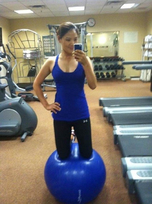 운동으로 다져진 탄탄한 몸매를 자랑한 유소연. / 유소연 페이스북