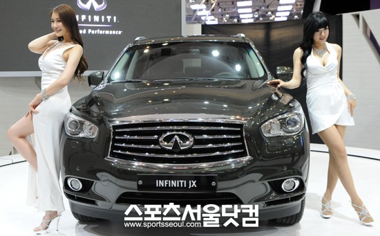 24일 인피니티는 부산모터쇼에서 7인승 럭셔리 크로스오버 올 뉴 인피니티 JX를 아시아 최초로 공개했다./ 노시훈 기자