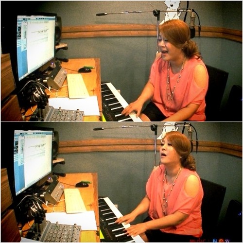 이영현이 무 마이크 라이브 영상으로 정규 앨범에 대한 기대를 높였다. / 룬커뮤니케이션 제공