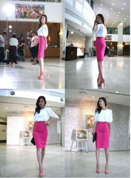 사희의 무보정 S라인이 인터넷을 뜨겁게 달구고 있다. /온라인 커뮤니티