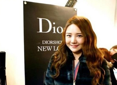 K팝 스타 출연 당시보다 성숙해진 모습으로 눈길을 끈 김나윤./온라인 커뮤니티