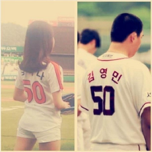 한화 팬으로 알려진 김나나(왼쪽)는 한화에서 시구를 할 때도 김영민과 같은 등번호 50번을 새겨 커플을 은연 중에 드러냈다.김영민은 지난 6월 16일 같은 등번호라며 LUCKY NO.50라는 제목으로 사진을 올렸다. / 김영민 카카오 스토리