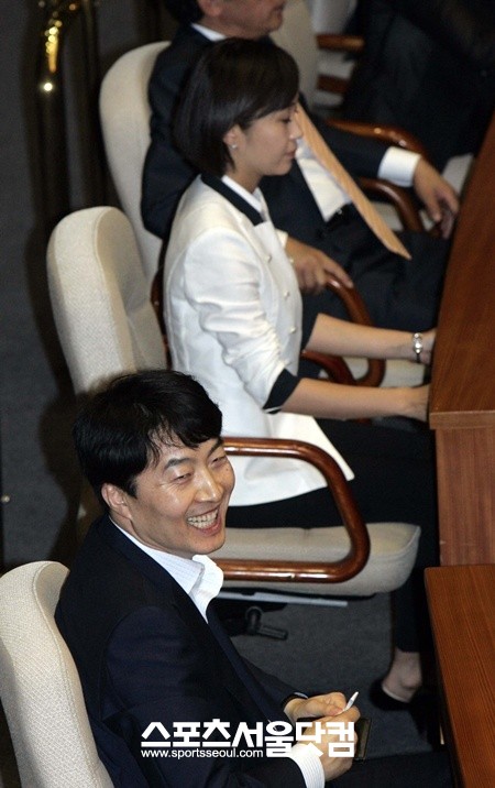 비례대표 부정경선 논란을 일으킨 통합진보당의 이석기(아래)·김재연 의원의 제명안이 26일 부결됐다. / 더팩트 DB