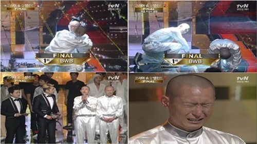 코리아 갓 탤런트2에서 우승의 차지한 BWB가 부둥켜안고 기뻐하고 있다./tvN 코리아 갓 탤런트2 방송 캡처