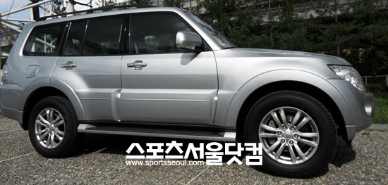 미쓰비시 SUV 파제로는 다카르랠리에서 지난 25년동안 7회 연속 우승과 정상에 12번 올랐다.