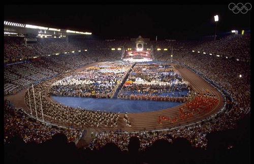 북한이 12년 만에 출전한 1992년 바르셀로나 하계 올림픽 개회식 장면. / 올림픽 홈페이지 캡처