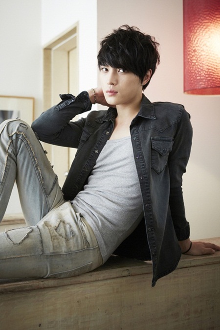 바쁠 때는 밥 대신 영양제를 골고루 챙겨먹는다고 밝힌 김재중.