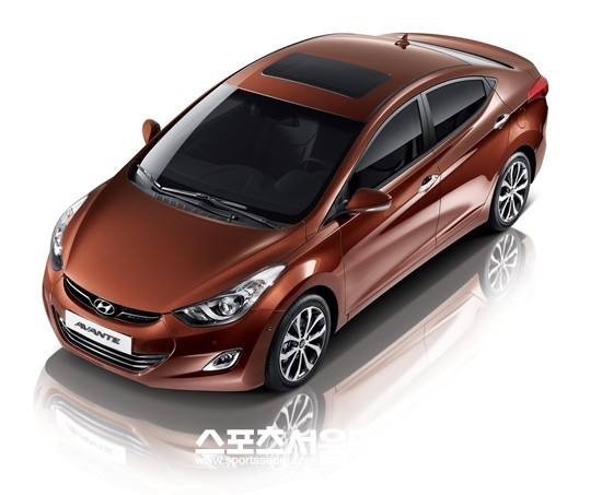 현대자동차가 2013년형 아반떼를 출시했다.