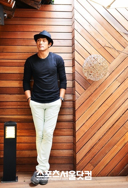 로맨틱 코미디와 멜로, 스릴러 등 다양한 장르를 연기하는 배우가 되고 싶다는 오지호.