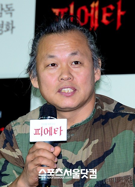 영화 피에타 베니스국제영화제 출국 기자회견에 참석한 김기덕 감독./더팩트DB