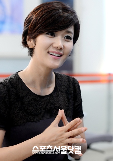 새벽에도 빗소리가 들리면 저절로 잠이 깬다는 현인아 기상캐스터./ 노시훈 기자