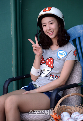 갑작스럽게 롯데를 떠난 배트걸 신소정 양. / 스포츠서울 DB