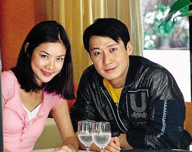 홍콩 톱스타 리밍(오른쪽)과 모델 러지얼 부부가 이혼했다는 소식이 전해졌다./중국 텅쉰오락 캡처