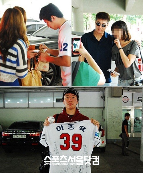 프로 야구의 흥미로운 순위 싸움 만큼 선수를 향한 팬들의 사인 전쟁도 치열하다. / 김용일 기자