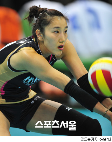 미녀 배구스타 한유미가 결혼 소식을 알리며 전격 은퇴를 선언했다. / 스포츠서울 DB