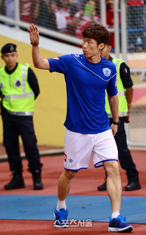 QPR의 주장인 박지성은 동료들을 이끌고 소속팀의 강등권 탈출을 이끌어야 할 막중한 책임을 안고 있다. / 스포츠서울 DB