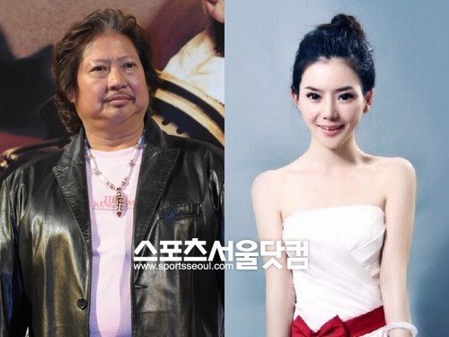 배우 홍금보(왼쪽)가 42살 연하의 여대생과 스캔들에 휩싸였다./더팩트 DB,웨이보