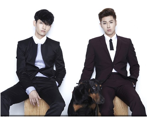 동방신기 유노윤호(오른쪽)가 공개 연애는 하지 않겠다고 밝혔다. /SM 제공