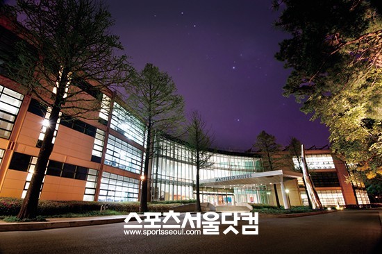 메이필드호텔은 이달 초 기존 피트니스클럽을 개보수해 57개의 객실로 구성된 메이필드스위트를 오픈했다.