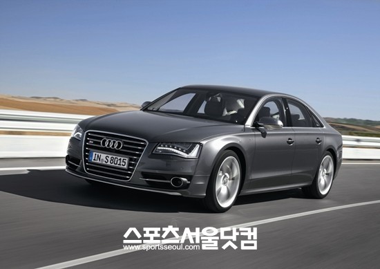 아우디가 국내 시장에 뉴 S6, S7, S8를 동시에 출시했다.