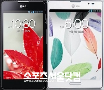 LG전자가 옵티머스G와 옵티머스뷰2를 동시 출시하는 등 스마트폰 시장 공략에 나섰다.