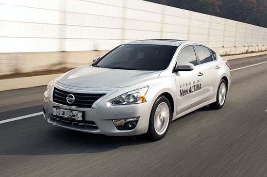 뉴 알티마 2.5는 2.5ℓQR25DE 엔진이 탑재돼 최고출력 최고출력 180마력, 최대토크 24.5kgㆍm의 성능을 발휘한다.