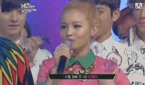 이하이가 15일 방송된 Mnet 엠카운트다운에서 데뷔곡 1, 2, 3, 4로 2주 연속 1위에 오른 후 YG엔터테인먼트 양현석 사장에게 고마움을 전했다. / Mnet 엠카운트다운 방송화면 캡처