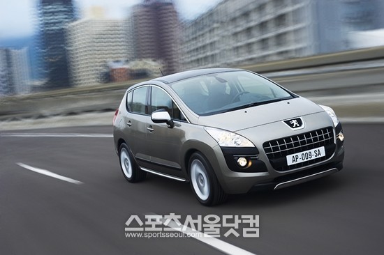 프랑스 자동차 브랜드 푸조가 인기모델인 308, 3008, 508의 에코-터보 버전을 국내에 출시한다.