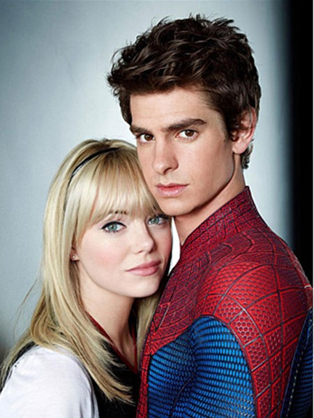 엠마 스톤(왼쪽)이 앤드류 가필드와 열애 중인 가운데 섹스 비디오 스캔들에휘말렸다. /영화 어메이징 스파이더맨 스틸컷