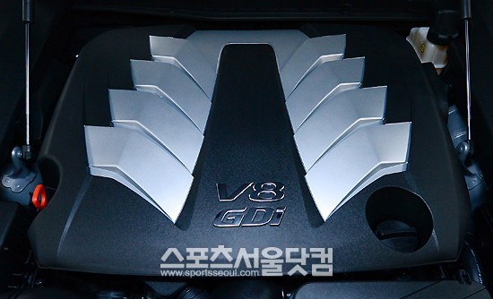 현대차가 대표하는 V8 엔진.