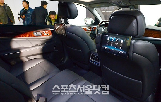 한층 고급스러워진 디자인과 안정감있는 실내공간.