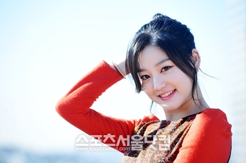 이유비는 실제 성격은 당차고 직설적인 말을 잘 하는 성격의 소유자라고 했다.