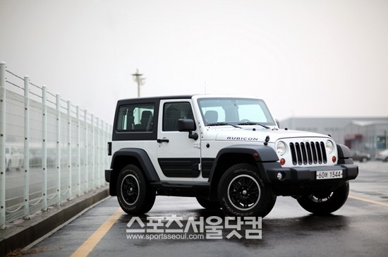 크라이슬러 코리아는 5일  ‘Jeep 랭글러 모파 에디션’을 출시한다고 밝혔다.