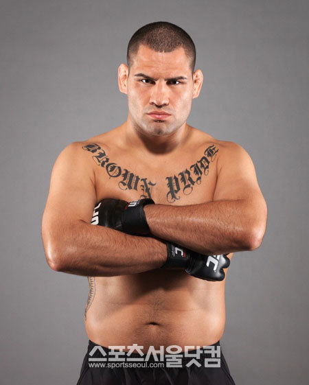 다시 UFC 헤비급 챔피언에 오른 케인 벨라스케즈 / 출처=액션전문채널 수퍼엑션 제공