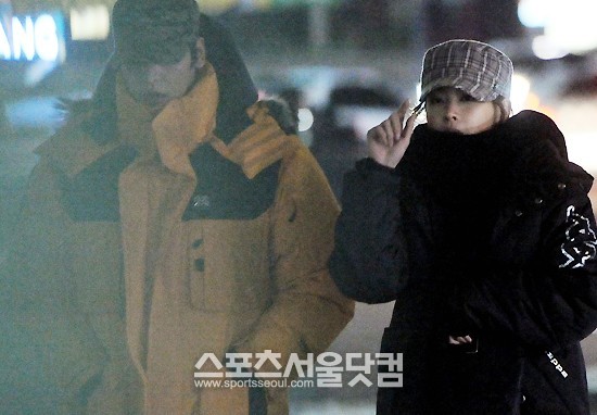 이장우(왼쪽)-오연서의 데이트 현장이 <더팩트> 카메라에 포착됐다. /노시훈·배정한 기자