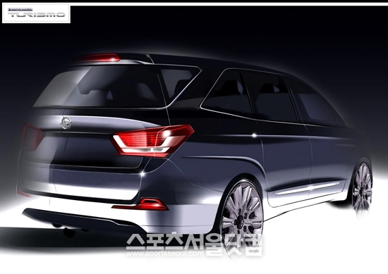 쌍용자동차 코란도 투리스모 렌더링 후측면 이미지.