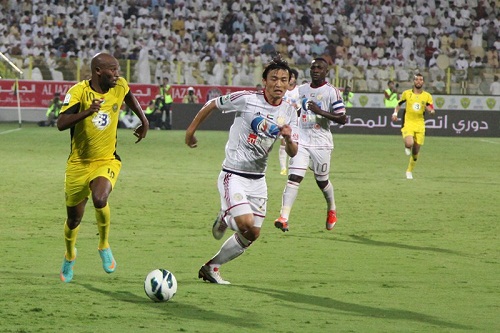 돈을 주고 관중을 고용하는 독특한 문화를 지닌 아랍에미리트(UAE) 프로 축구./ 알 와슬 홈페이지 캡처