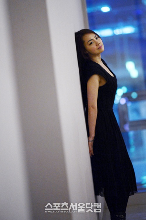 영화 롤플레이로 데뷔한 한하유를 <더팩트> 사내에서 만났다./남윤호 인턴기자