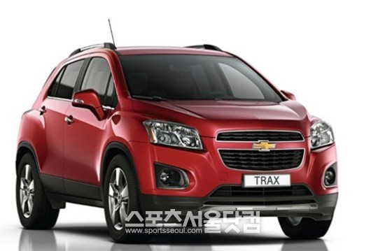 20일 국내 출시를 앞둔 쉐보레 트랙스의 관심이 집중되면서 인터넷 커뮤니티 사이에서 가격, 트림 등 일부 허위 정보가 유출되고 있다.