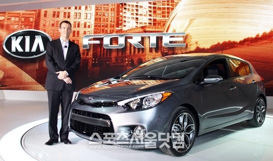 기아자동차 K3 5도어.