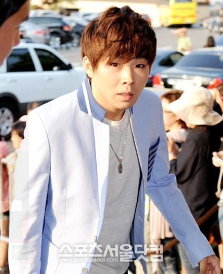 지난달 직장암 선종 2차 적출 수술을 받은 백청강이 근황을 전했다. / 더팩트 DB